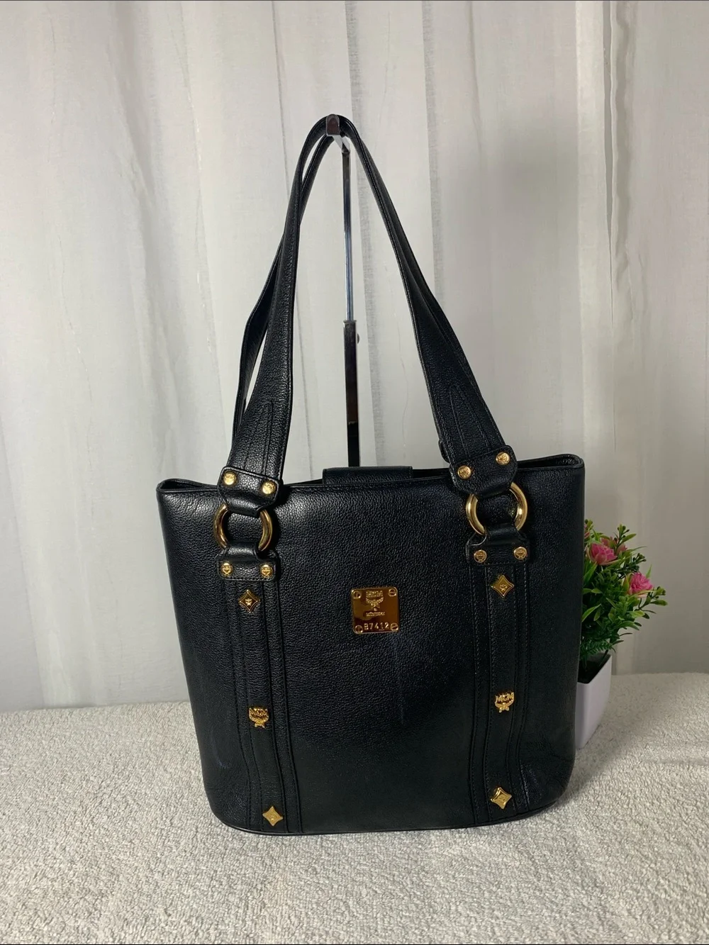 GUC MCM Black pebble Leather Shoulder Bag L 12” x H 10” x D 4” - Picture 1 of 8